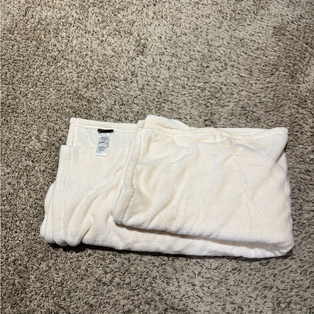 Soft Cream Blanket Size 48X73
